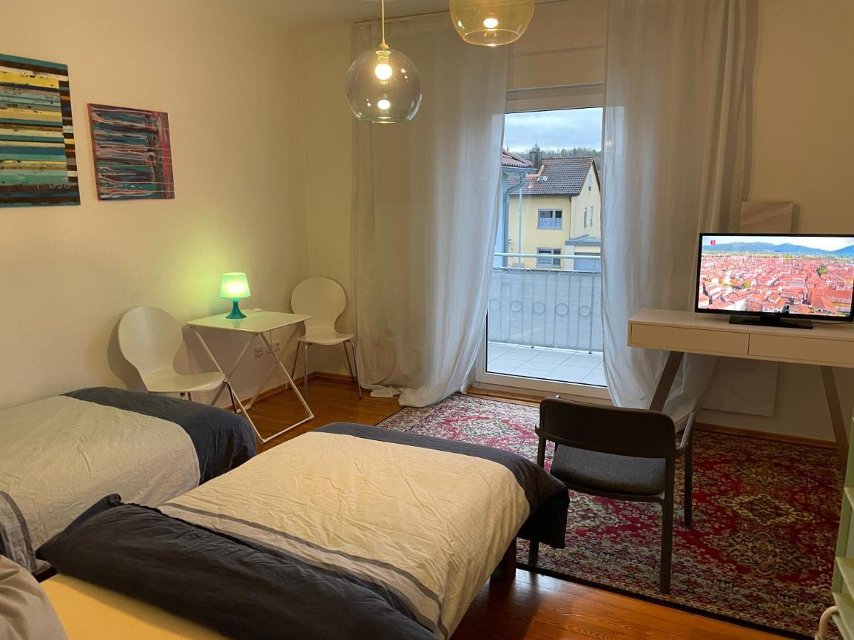 Altstadt Naehe 7 Min Fussweg Ueber Alte Maibruecke Zu Pension Mit Balkon & Garten, Ideal For Long Stay, Relocation Ochsenfurt Exterior photo